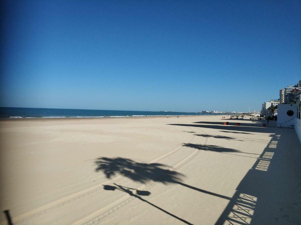 Guesting Comodoro Appartement Cádiz Buitenkant foto